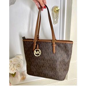 Michael Kors Jet Set Medium Monogram Tote